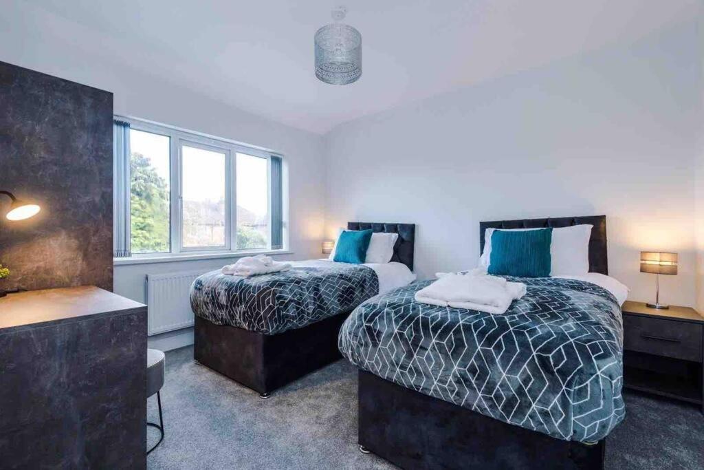 Sandileigh House By Yourstays - Luxurious 3 Bedroom House In Altrincham Exterior photo